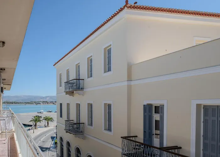 Porto Searene Náuplia